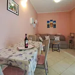 1 Bedroom Pet Friendly In