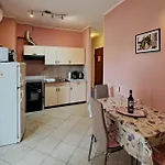 Apartamento 1 Bedroom Pet Friendly In *
