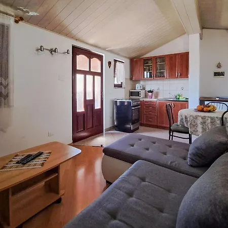 In With Wifi Lägenhet *