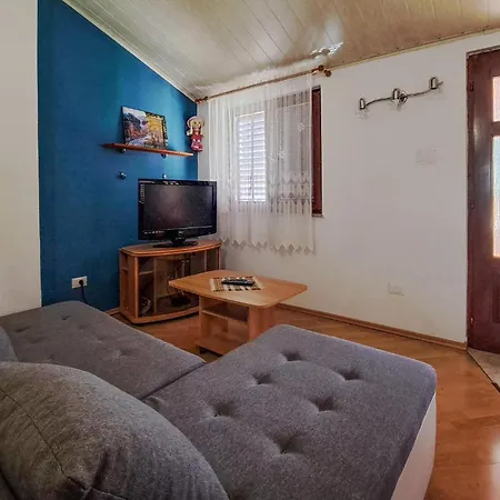 In With Wifi Apartment Medulin